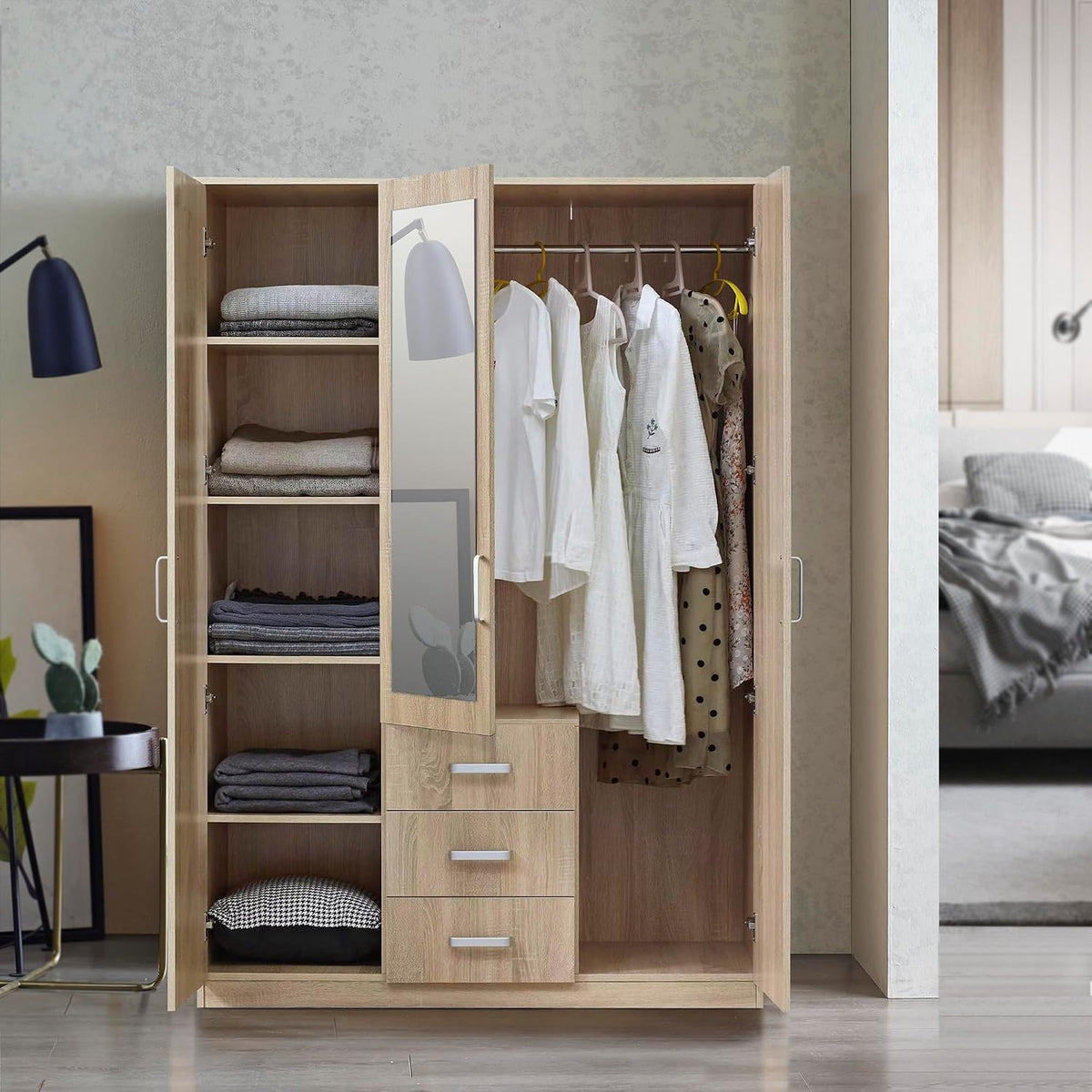 Kleiderschrank